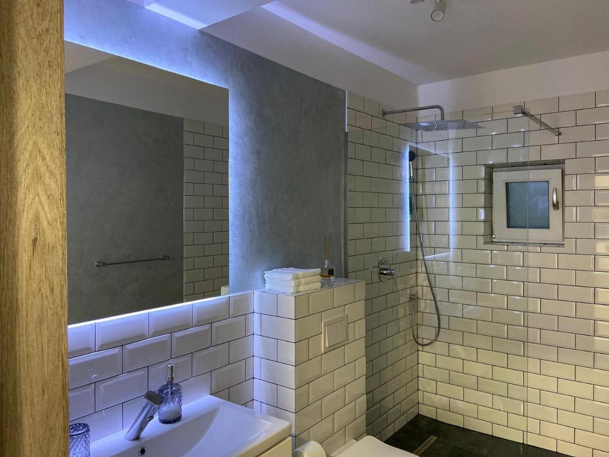 Lora Studio Apartment Suceava Exterior photo