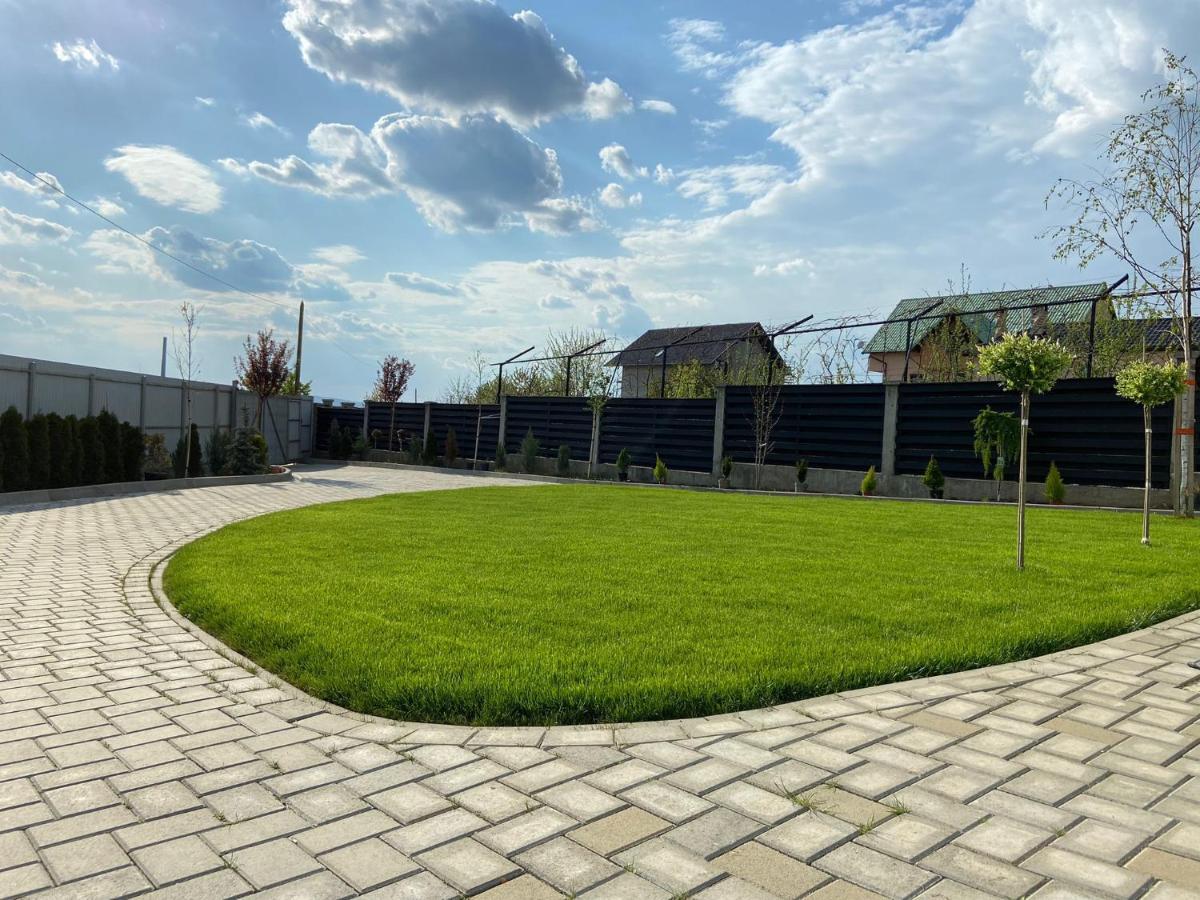 Lora Studio Apartment Suceava Exterior photo